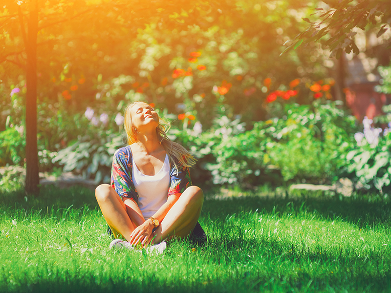 YOG-MEDITATION-LAWN